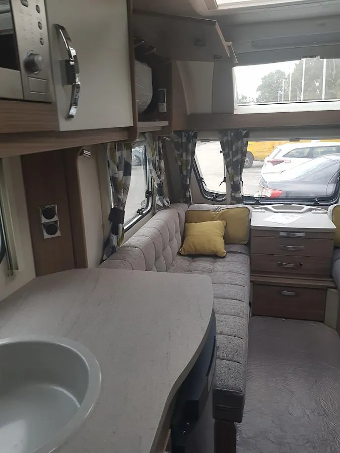 New English Luxury Caravan On The Sea Hotel Ejlat Kemping