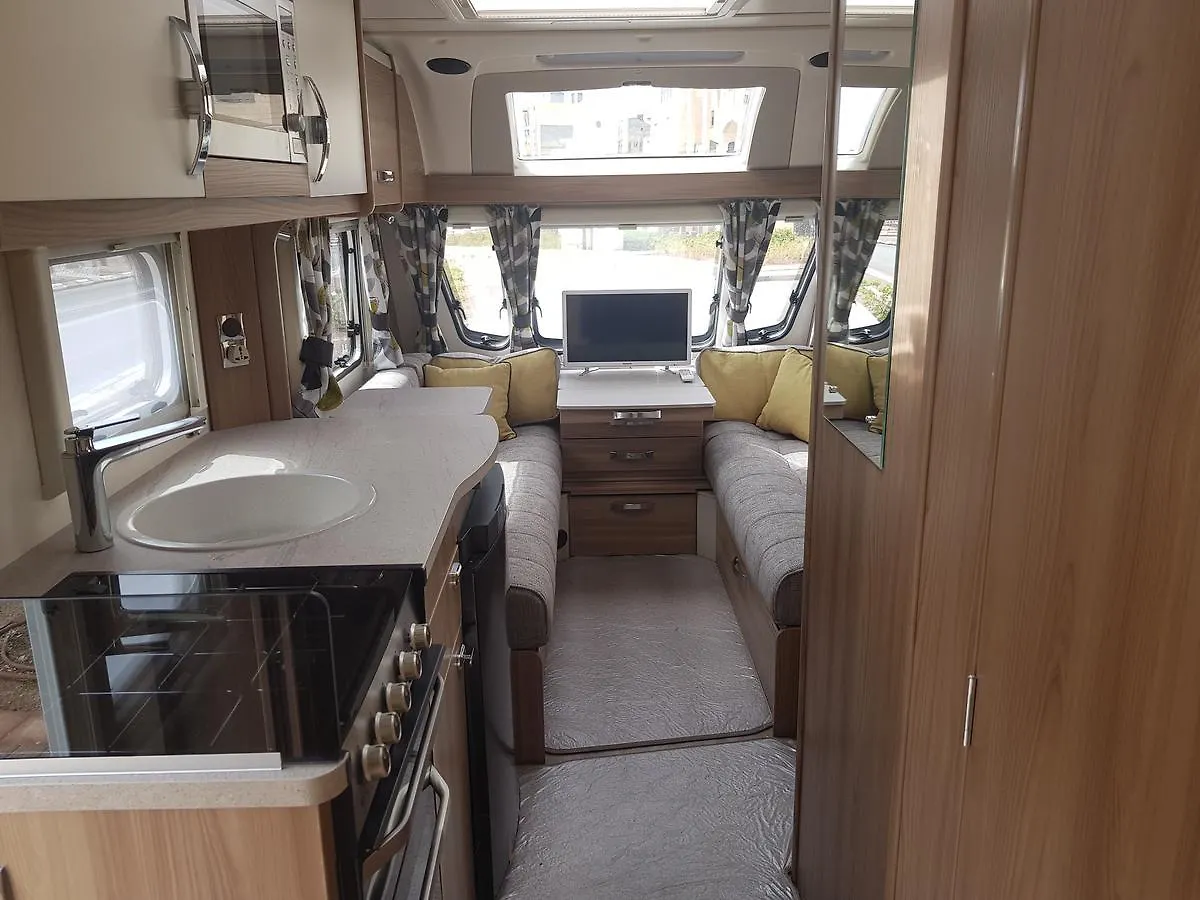 Kemping New English Luxury Caravan On The Sea Hotel Ejlat