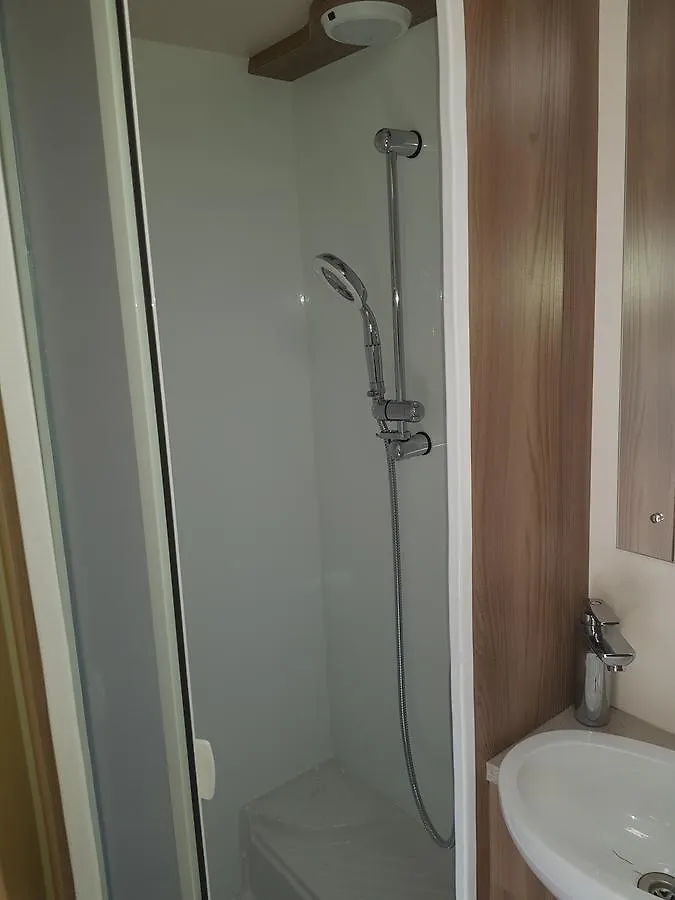 New English Luxury Caravan On The Sea Hotel Ejlat
