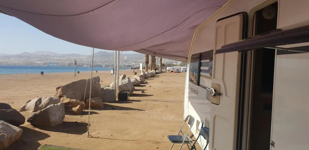 New English Luxury Caravan On The Sea Hotel Ejlat