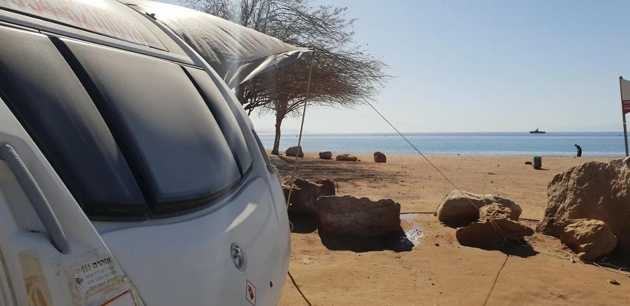 مكان تخييم فندق إيلاتفي  New English Luxury Caravan On The Sea إسرائيل